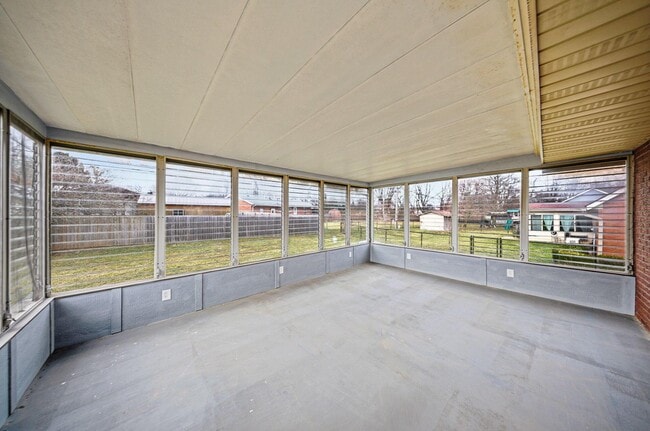 Building Photo - 103 Valleyview Dr