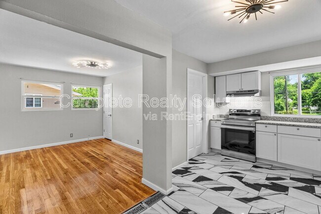 Building Photo - 10320 Durness Dr