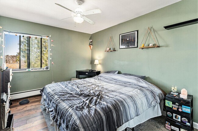 Building Photo - Top-Floor Condo with Trail Access + Community Perks!