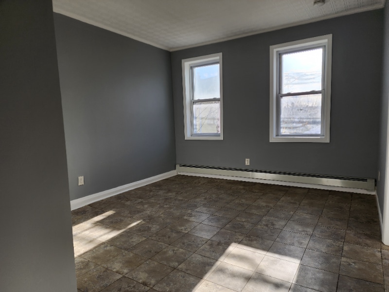 Building Photo - 32 Charles St