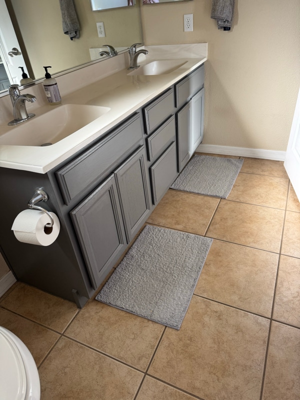 Building Photo - 3927 E Nicole Ave