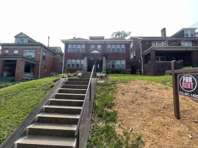 Building Photo - 6608 Dalzell Pl