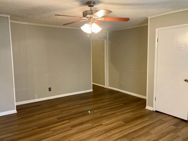 Building Photo - 117 Parkburg Rd