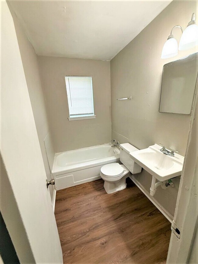 Building Photo - 489/491 Boston