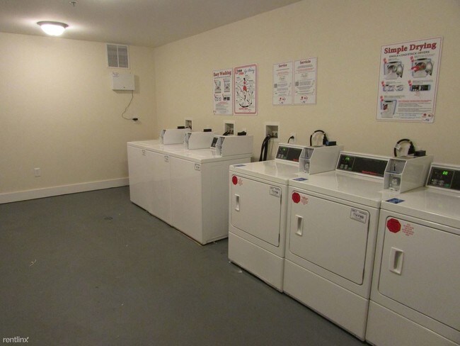 Building Photo - 3836 Spring Garden St