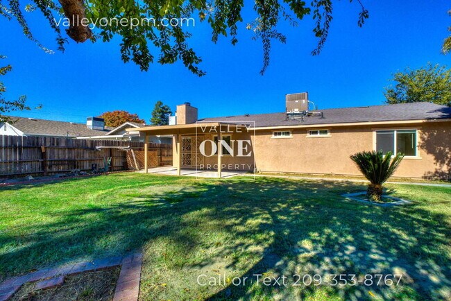 Building Photo - 1634 Arlington Ct