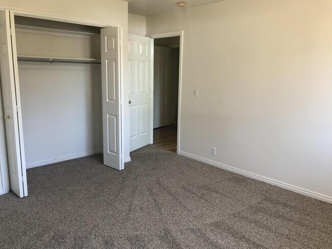 Building Photo - 1638 Fort Union Blvd