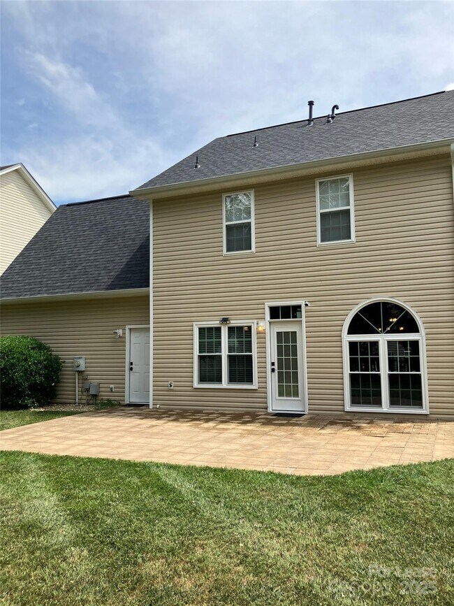 Building Photo - 12503 Twelvetrees Ln