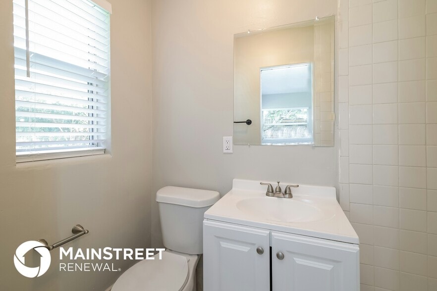 Building Photo - 7007 Alvina Way