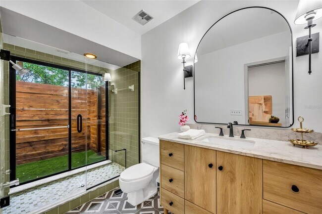 Building Photo - Beautiful Winter Park home