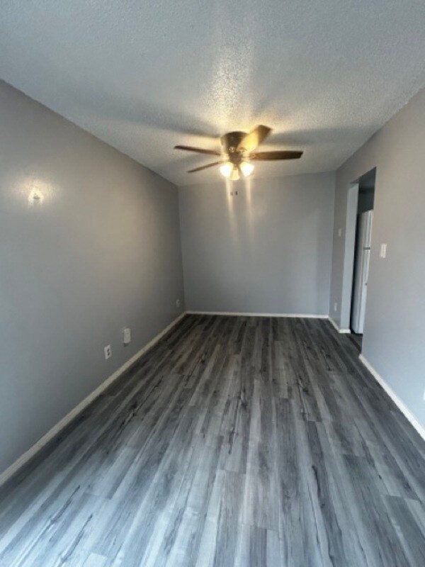Building Photo - 3309 Wood Ave
