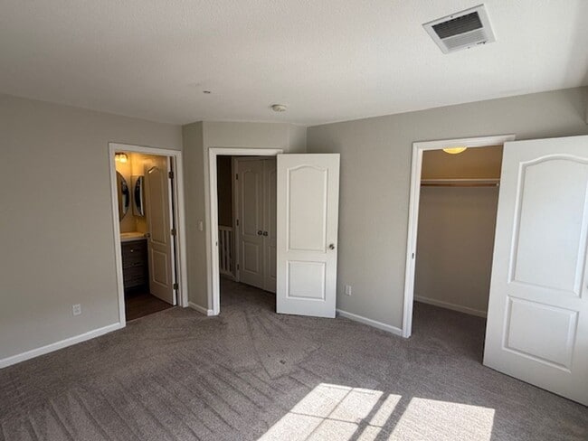Building Photo - 2-Bedroom Martinez Townhome Near The Village Oaks Shopping Plaza