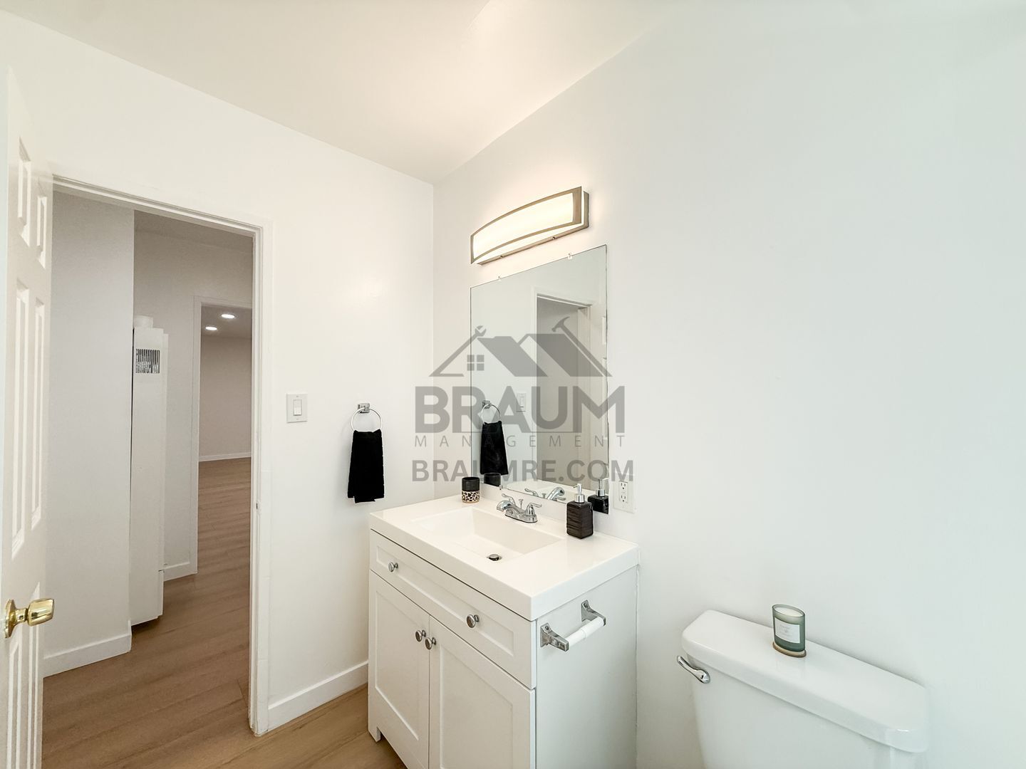 Building Photo - 5433 Sepulveda Blvd