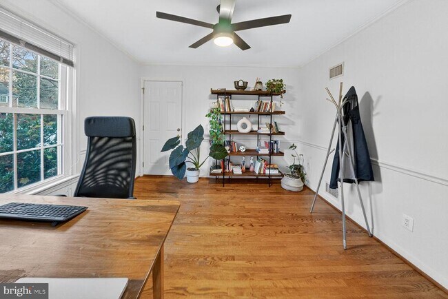 Building Photo - 5601 Beam Ct