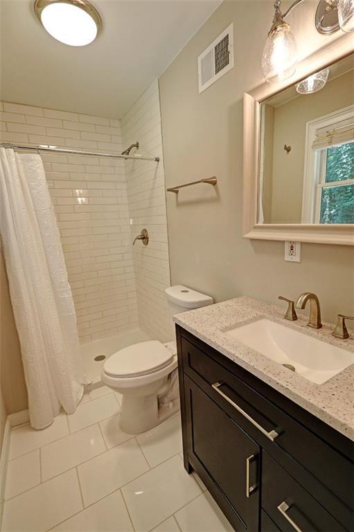 Building Photo - 2968 Fantasy Ln