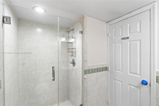 Building Photo - 6241 SW 116th Pl