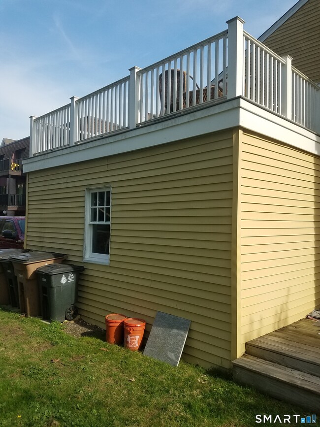 Building Photo - 72 Maple Tree Ave