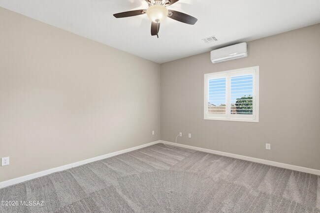 Building Photo - 8910 W Irongate Rd