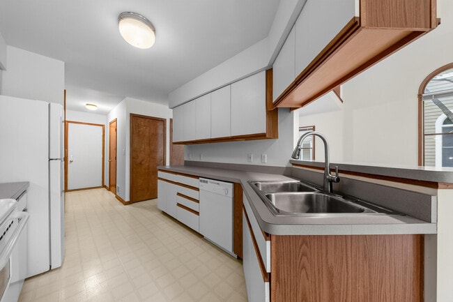 Building Photo - 2445 Mulberry Ct