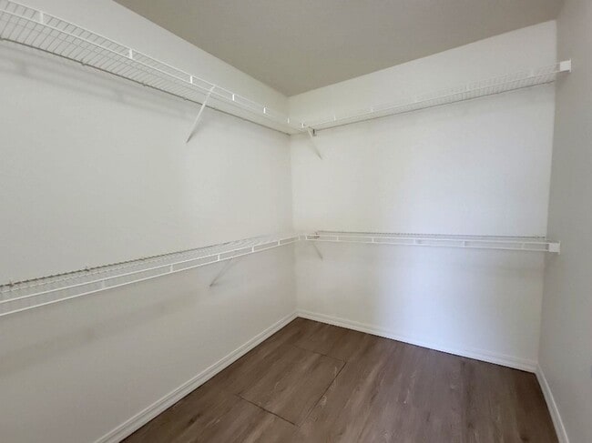 Building Photo - Spacious Rambler in West Richland