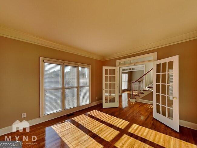 Building Photo - 12515 Magnolia Cir