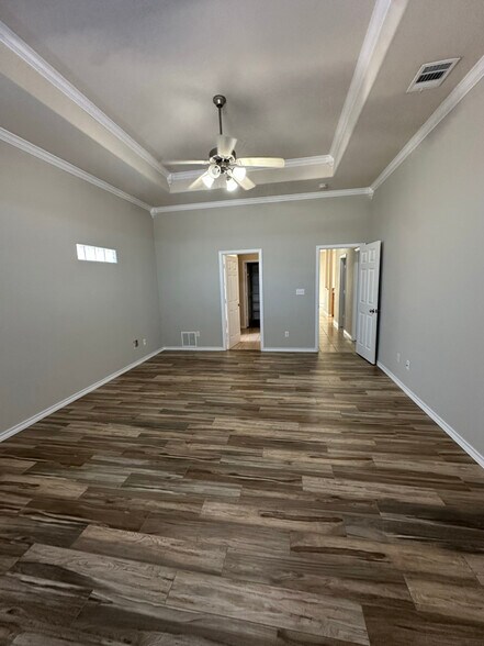 Building Photo - 15505 Palmira Ave