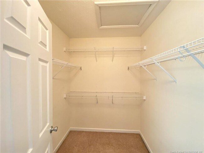 Building Photo - 1058 Carolina Way