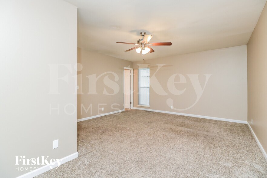 Building Photo - 3598 Whispering Woods Dr
