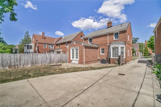 Building Photo - 3678 Lynnfield Rd