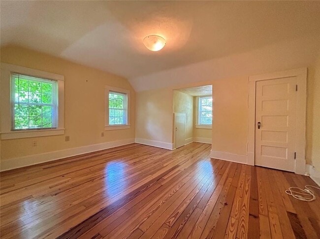 Building Photo - 1055 Pollard Ave