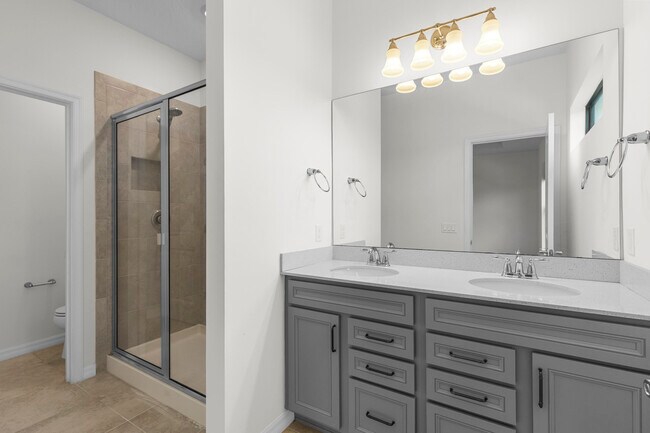 Building Photo - 8612 Escue St