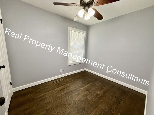 Building Photo - Updated 4 Bedroom, 2 Bath Home with Spacio...