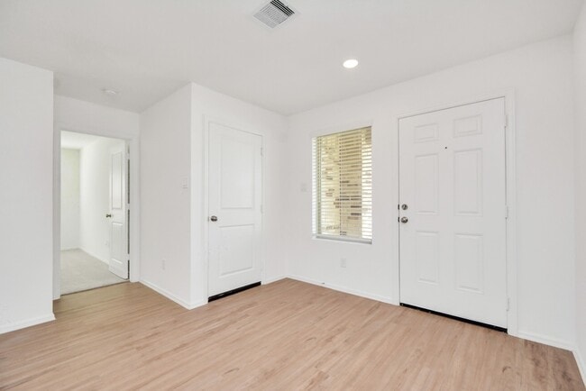 Building Photo - 26726 Paloma Blanca Dr