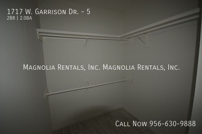 Building Photo - 1717 W Garrison Dr