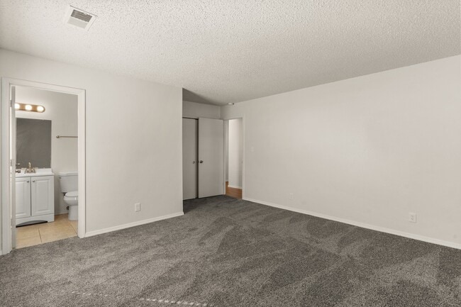 Building Photo - 1730 Arlene Rd SE