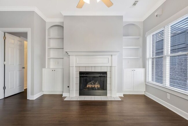 Building Photo - 116 31st Ave N