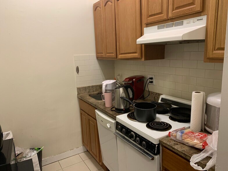 Building Photo - 43 Bay State Rd