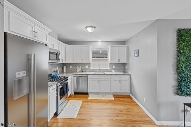 Building Photo - 73 Winans Ave