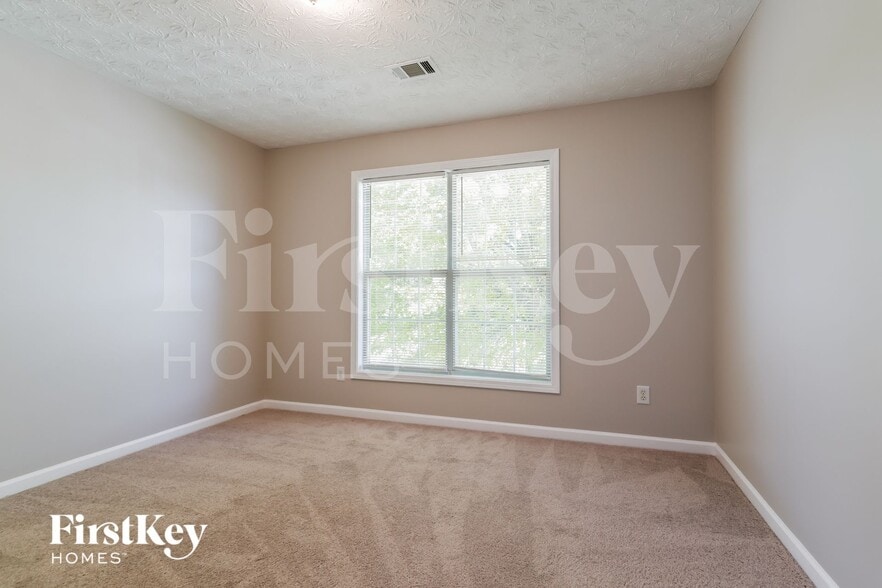Building Photo - 745 Somerset Vale Dr