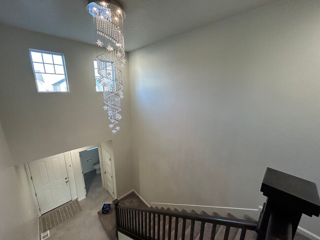 Building Photo - 4 Bedrooms 2.5 Bathroom Home in Saratoga S...