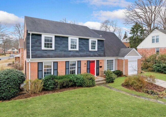 Building Photo - Fabulous in 4 + 2.5 in OLD FARM - Gorgeous Updates