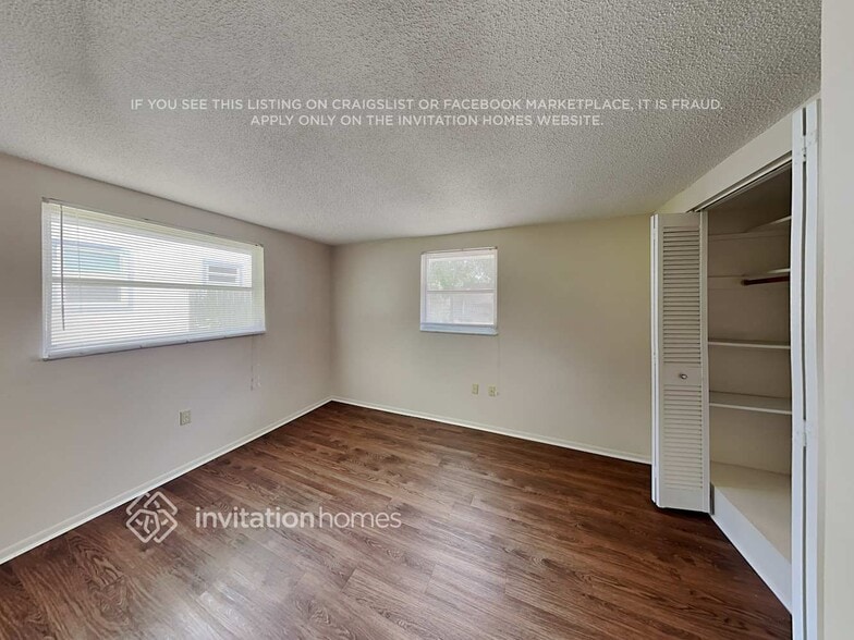 Building Photo - 4005 Prado Dr