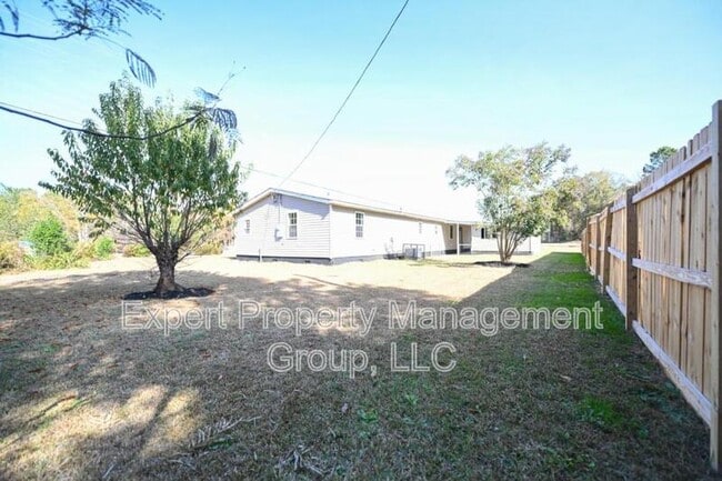 Building Photo - 2789 McLean Chapel Church Rd