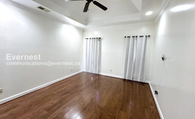 Building Photo - 281 Chapel Hill Trail