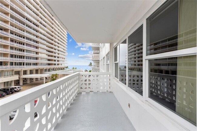 Building Photo - 4010 Galt Ocean Dr