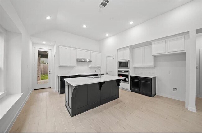 Building Photo - 4142 KINSEY ST