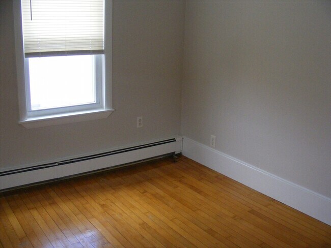 Building Photo - 53 Marshall St