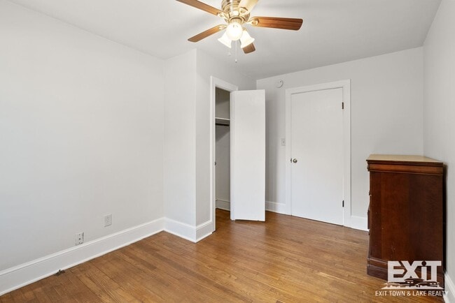Building Photo - 3 Bedroom/1 Bathroom Brick Ranch For Rent
