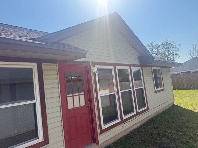 Building Photo - 3114 Clear Wing Ct