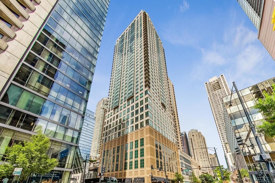 Building Photo - 2 E Erie St